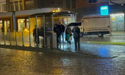 Eskişehir’de sağanak yağmur hayatı felç etti