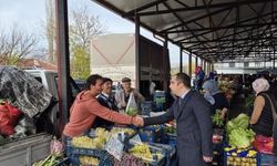 Kaymakam Uçar, halk pazarında vatandaşlarla buluştu