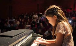 Küçük piyanistler hünerlerini sergiledi