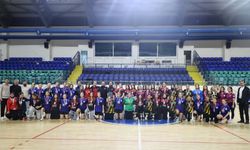 Kütahya’da ’Okullar Arası Genç Kızlar Hentbol’ müsabakaları sona erdi