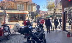 Eskişehir'de kuralsızlığın böylesi: Levhaya rağmen...