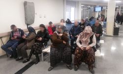 Krize çözüm üretilmedi: Eskişehir'de acillere akın ettiler