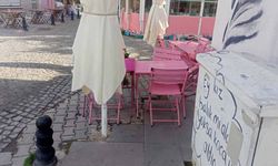 Taşbaşı’nda kaldırım işgali tartışma yarattı