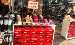 Eskişehir’de kışlık bot alışverişi başladı: Vatandaş uygun fiyat peşinde!