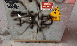 Eskişehir’de panolar izinsiz yazılar ve afişlerle kirlendi