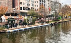 Eskişehir’de soğuk havaya rağmen gondola ilgi artıyor!