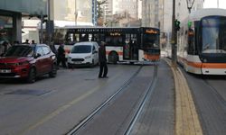 Eskişehir'de ulaşıma yasak park engeli