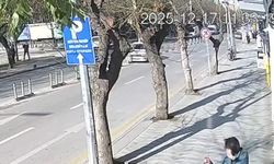 Eskişehir'de otomobil yaşlı adama böyle çarptı