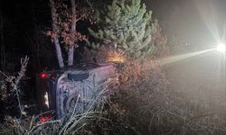 Bilecik'te şarampole uçan otomobilde 2 kişi yaralandı!