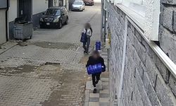 Mahalleyi şaşkına çevirdi: İki çocuk damacana kaçırdı!