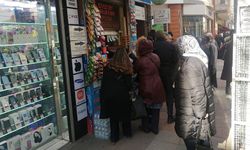 Çekilişe saatler kaldı: Eskişehir'de kuyruk uzadıkça uzadı