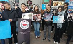 Eskişehir'de cami önünde protesto: Ezan da namaz da yasaklandı!