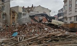 Eskişehir'de düğmeye basılmıştı: Yıkım başladı