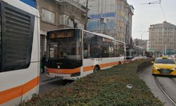 Eskişehir'de yasak park isyan ettirdi: Ulaşım resmen durdu