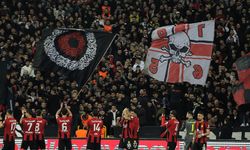 Eskişehirspor maçında unutulmaz gece: Görsel şovlar geceye damga vurdu