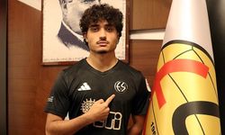 Eskişehirspor'dan transfer: Genç futbolcuyu renklerine bağladı