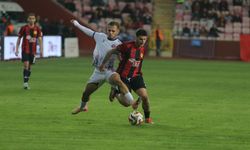 Es Es’te üç eksik var