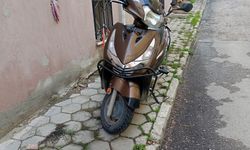 Eskişehir'de motosiklet yürüyüş yolunu daralttı
