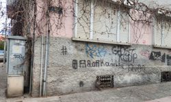 Eskişehir'de duvar yazıları görüntü kirliliğine neden oluyor