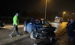 Eskişehir'de yağışlı hava kaza getirdi: 2 yaralı!