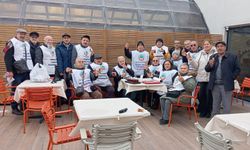 Eskişehir'de emeklilerden çay ve simitli protesto