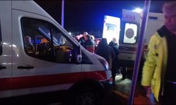 Korkunç kaza: Hasta taşıyan ambulans ile otomobil çarpıştı