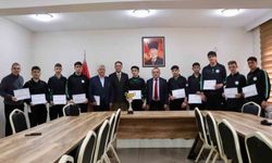 Bilecik'te Hentbol İl Birincileri ödüllendirildi