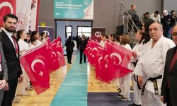 Bakan Osman Aşkın Bak’tan karatecilere ziyaret