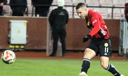 Sonradan girdi iki gol attı