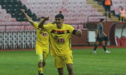 Akın Akman takımı sırtlıyor