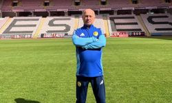 Masör Kenan Uğurlukol ile yollar ayrıldı