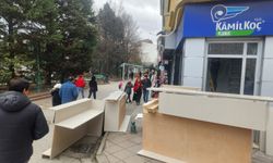 Eskişehir'de kaldırımlar şantiye alanına döndü!