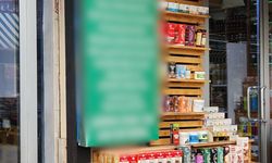 Eskişehir’de vitrine asılan yazı tebessüm ettirdi