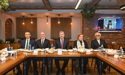 Emekliliğe ayrılacak Eskişehir Valiliği Yazı İşleri Müdürü için veda yemeği