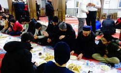 Ümmet iftarında gönüller bir oldu