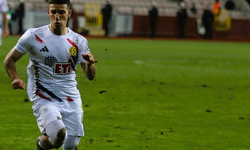 Stadyum zemini yine eleştiri konusu