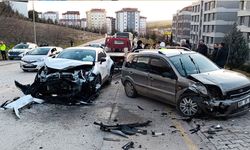Eskişehir'de zincirleme kaza: Çok sayıda yaralı var!