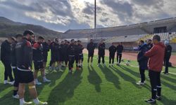 Siyah-Kırmızılılar 3 puana kenetlendi