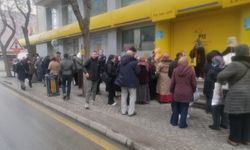 Eskişehir'de vatandaşın kuyruk çilesi: Soğukta saatlerce beklediler