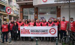 "Bizi kurtaracak olan kendi güçlü kollarımızdır!"