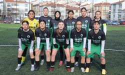 Çamlıca’nın kızları 7 golle galip geldi
