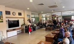 Eskişehir’de miniklerden huzurevine anlamlı ziyaret