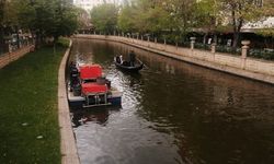 Eskişehir Porsuk Çay'ı çöpten arındırıldı