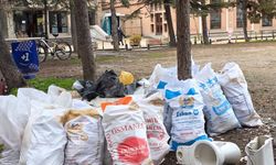 Eskişehir'de sokak ortasında moloz kirliliği