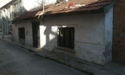 Eskişehir'de vatandaş tedirgin: Terk edilen binalar korkutuyor