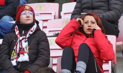 Eskişehirspor yönetiminden 8 Mart jesti