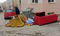 Eskişehir’de gelişigüzel atılan çöpler isyan ettirdi!