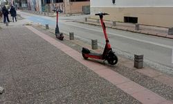 Eskişehir’de kaldırımlar scooter parkına döndü