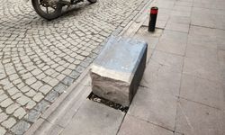 Eskişehir'de beton dubalar zarar görüyor