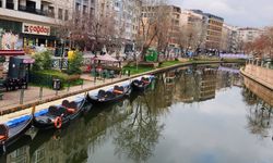 Eskişehir'de bayram sonrası gondollar boş kaldı!